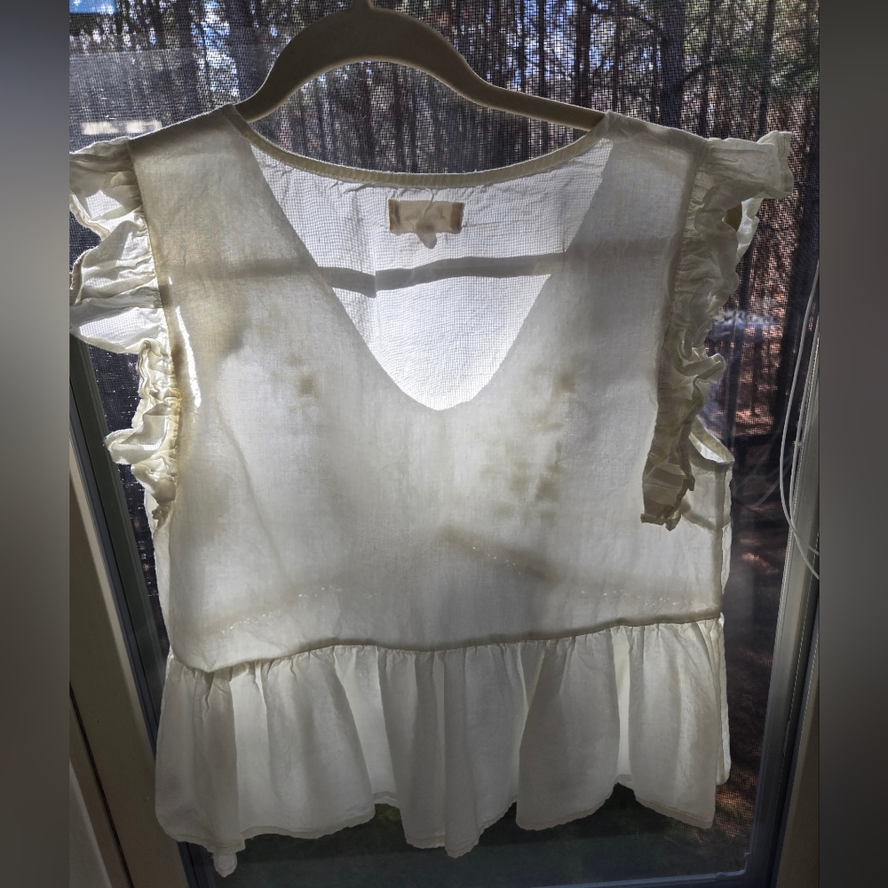 NWOT Love Notes Cream Embroidered Blouse Size Medium - Picture 3 of 5